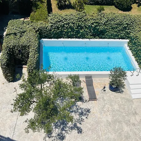 Nature Con Piscina Privada · Wifi ·ac · Bbq